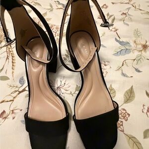 Kelly & Katie Black Open-Toe Block Heel Sandals with Ankle Strap